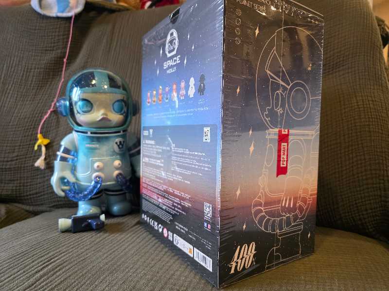 เช็คการ์ด) Pop Mart Uranus (Mega Space Molly Planet Series Fiqures