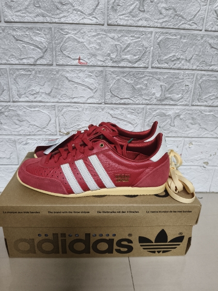 adidas gazelle silver green womens adidas Women's Japan Decon 'Shadow Red' Sneakers