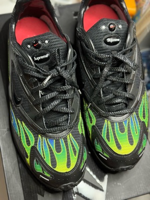 nike supreme zoom streak black