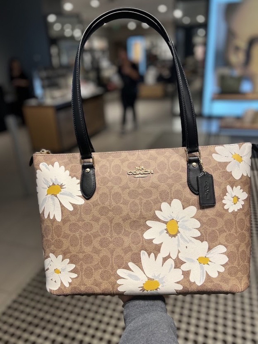 トートバッグ COACH Gallery Tote Bag In Signature Floral Print CZ589 NWT Coach Gallery Tote Bag In Signature Canvas With Floral