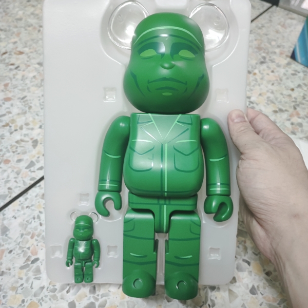 Buy & Sell BE@RBRICK Green Army Men 400% + 100% | SASOM