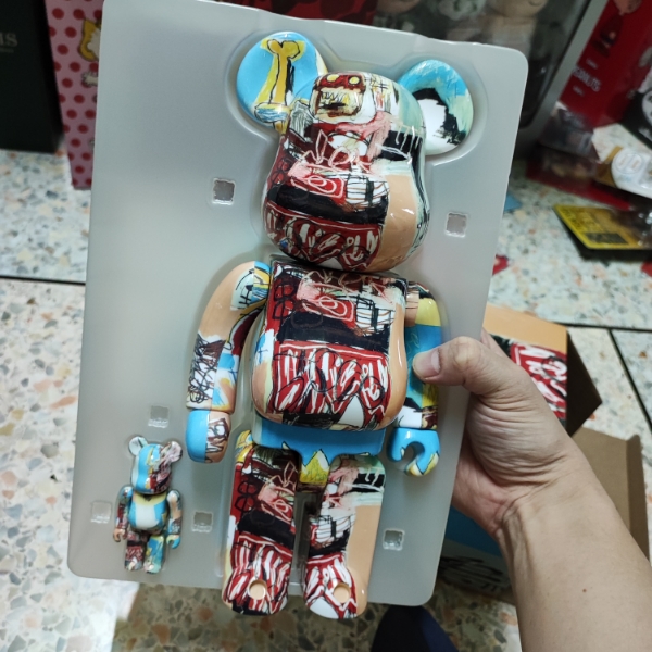 その他 BE@RBRICK JEAN-MICHEL BASQUIAT #6 BE@RBRICK JEAN-MICHEL BASQUIAT #6 400% + 100% | ของแท้