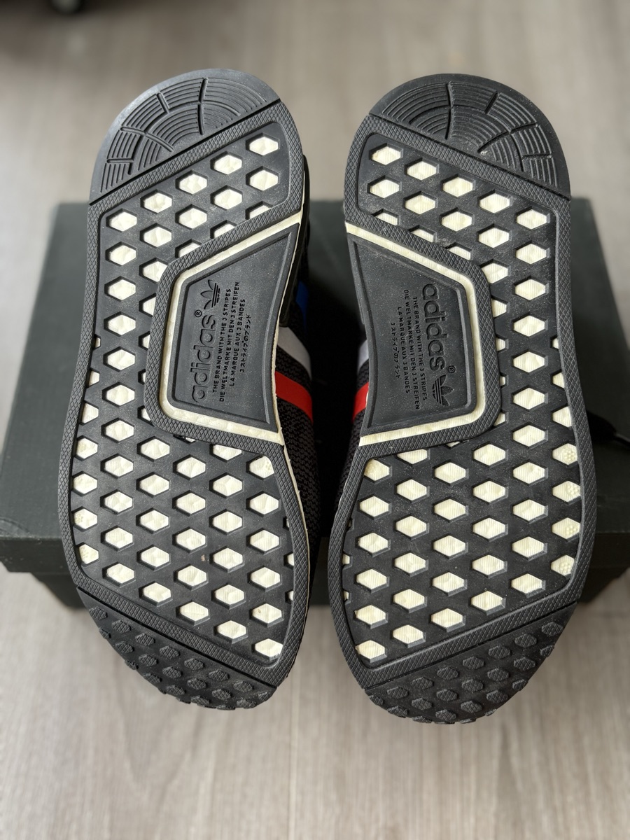 adidas gazelle silver green womens Adidas NMD R1 Triple Black (FV9015)  Prime