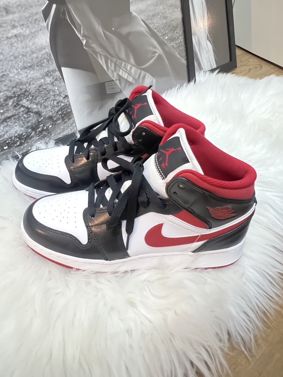 metallic red mid jordan 1