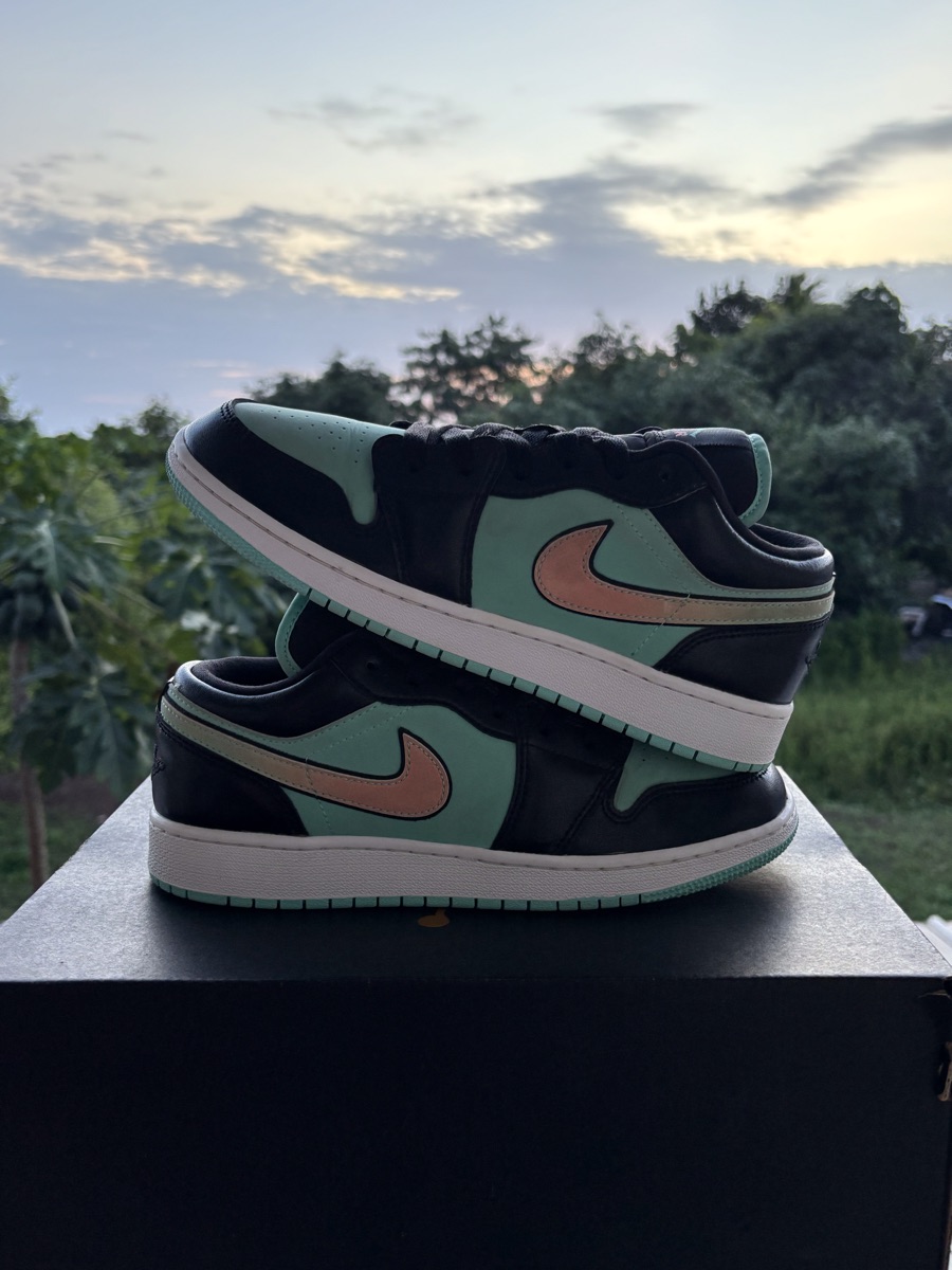 SASOM shoes Jordan Low SE Tropical Twist GS Check the latest