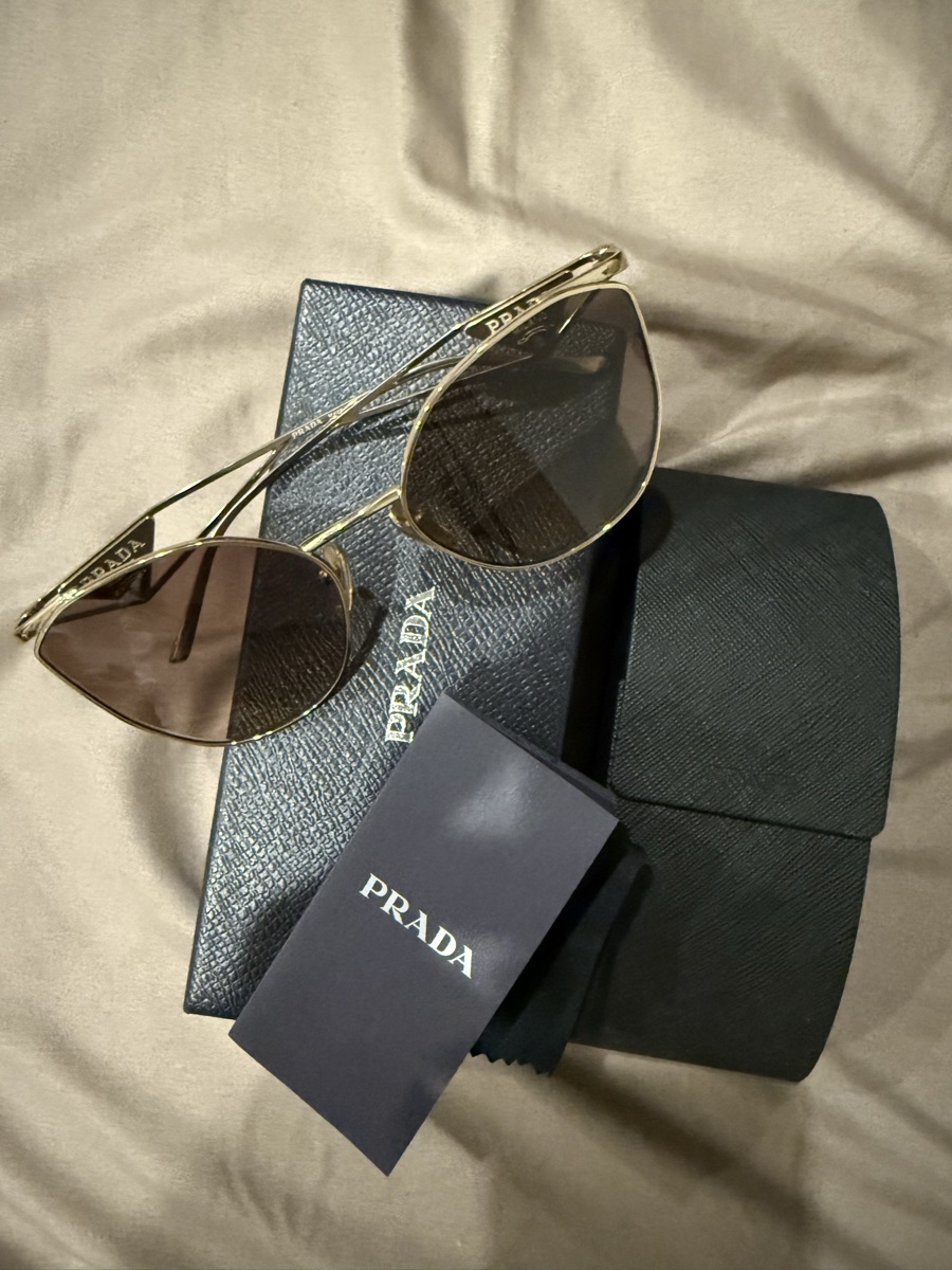 PRADA ハタフライフレムサンクラス PRA14S 12R30B Prada Eyewear mask-frame Sunglasses | Black | FARFETCH JO