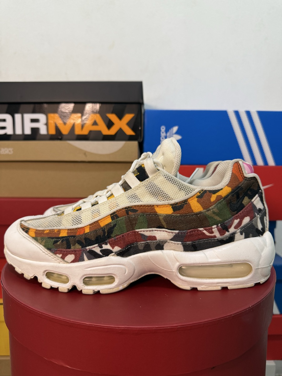 camo nike 95s