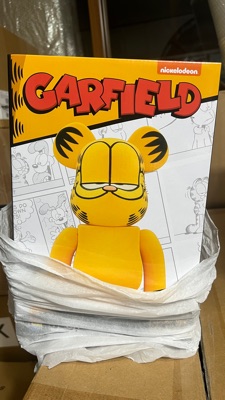 その他 BE@RBRICK - BE@RBRICK GARFIELD Flocky Ver. BE＠RBRICK GARFIELD Flocky Ver. 100％&400％ - メルカリ
