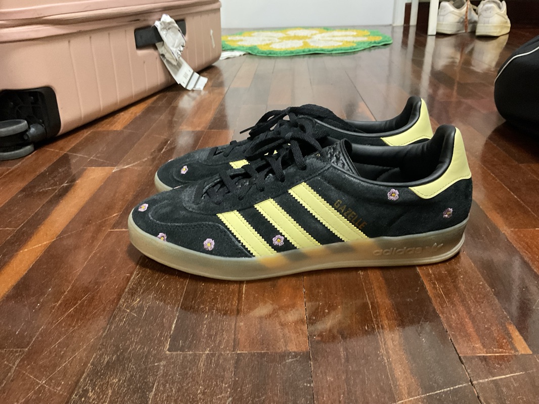 ★人気★ Adidas Gazelle Indoor Core Black Almost Yellow Gum adidas Gazelle Indoor Core Black / Almost Yellow / Gum