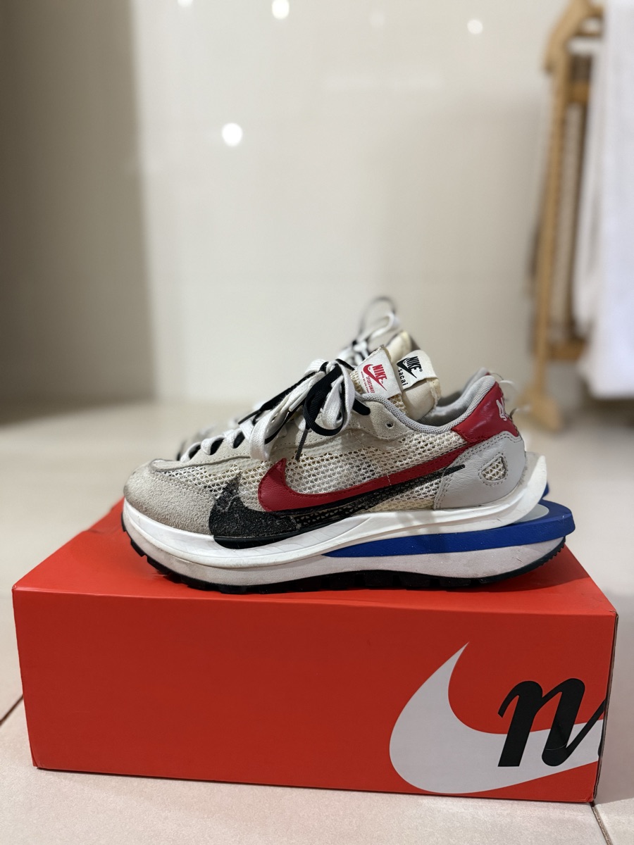 nike vapor waffle sacai sport fuchsia game royal