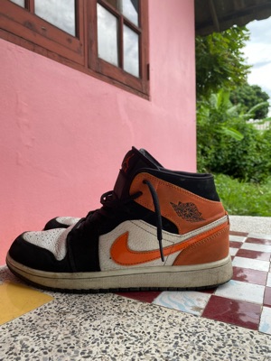 jordan 1 mid shattered backboard size 6