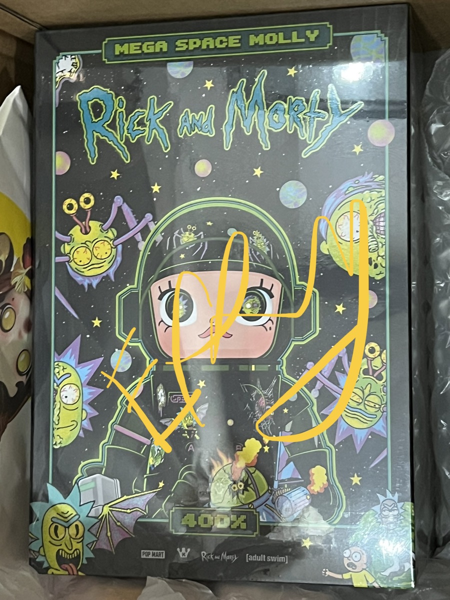 Pop Mart Mega Space Molly Rick and Morty 400% | SASOM Pop Mart Mega Space Molly Rick and Morty 400% | SASOM