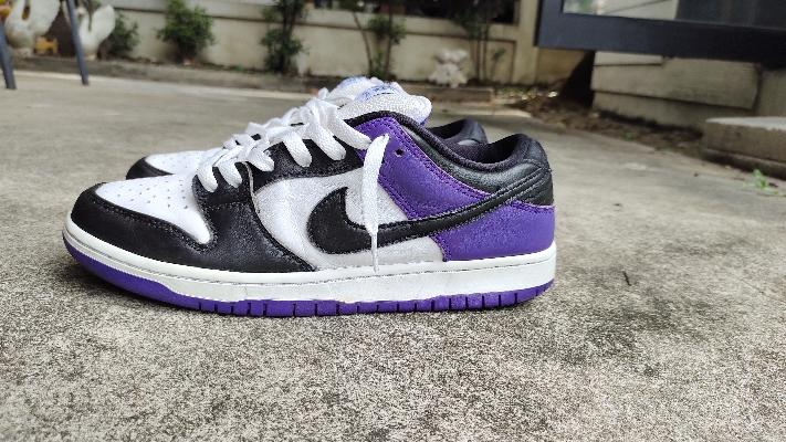 nike sb dunk low court purple resell