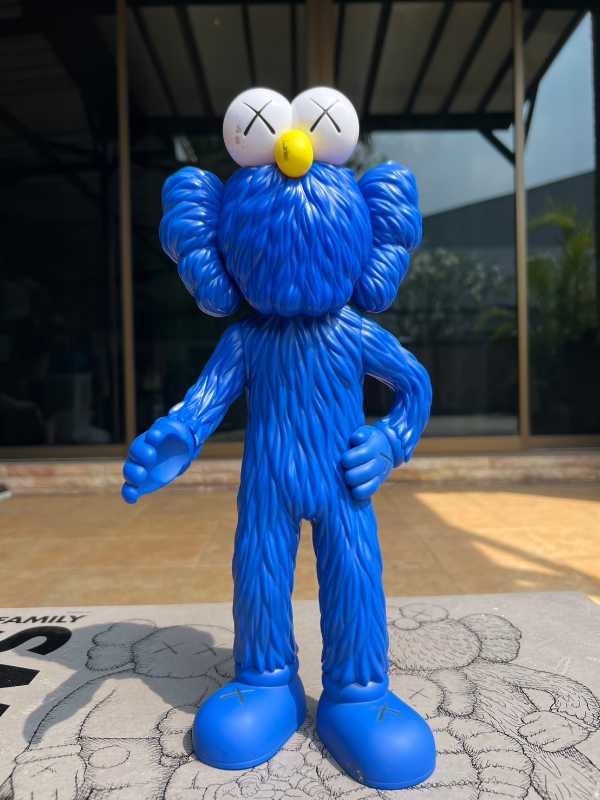 Buy & Sell Kaws Family Figures Brown/Blue/White | SASOM