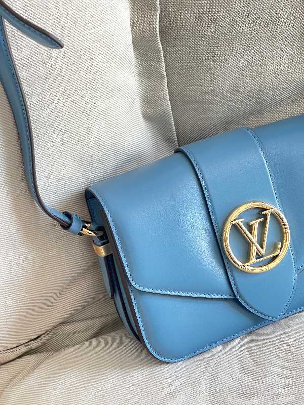 Louis Vuitton LV Pont 9 orage new Blue Leather ref.793740 - Joli