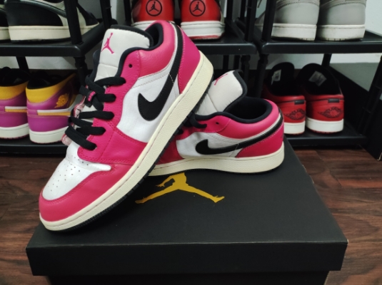 สนีกเกอร์ Nike Air Jordan 1 Low Rush Pink (GS) | SASOM