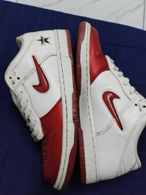 Buy Sell Nike SB Dunk Low Supreme Jewel Swoosh Red SASOM