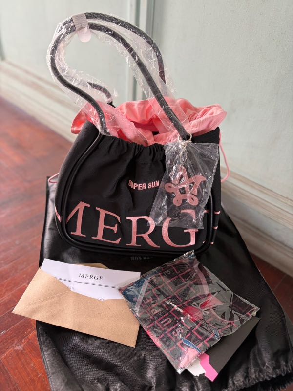 さとりん様★新品SUPER SUN×MERGE★バッグ黒ZeeNuNew さとりん様☆新品SUPER SUN×MERGE☆バッグ黒ZeeNuNew さとりん様様