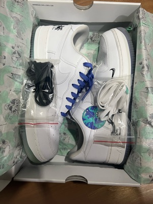 Air force 1 flyleather hot sale steve harrington earth day