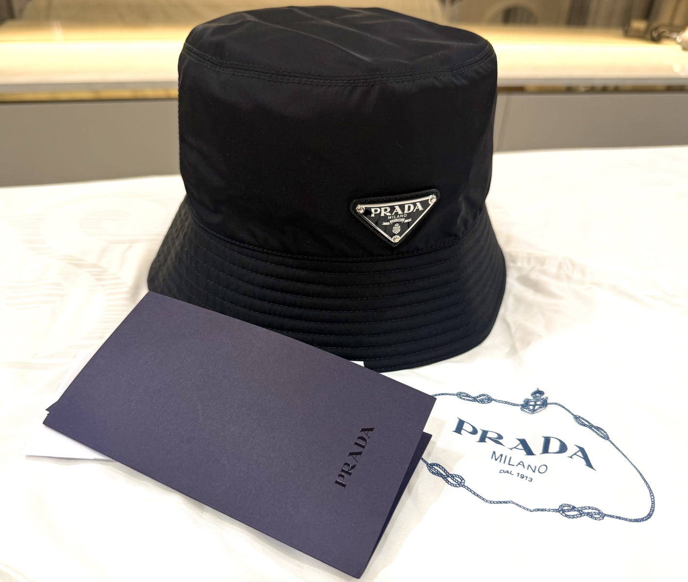 ★PRADA★ Triangle Logo Re-Nylon Bucket Hat Black 2HC1372DMI PRADA RE-NYLON BUCKET HAT BLACK TRIANGLE LOGO SIZE M - IDWX