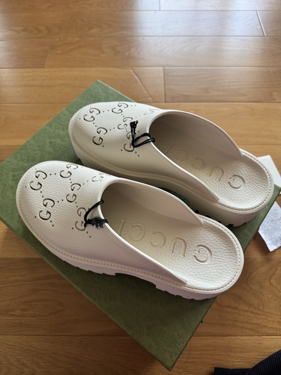 Gucci Platform Perforated G Sandal White (W) SASOM