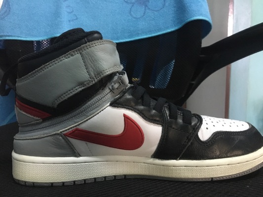 Jordan Flyease Black Particle Grey Gym Red SASOM