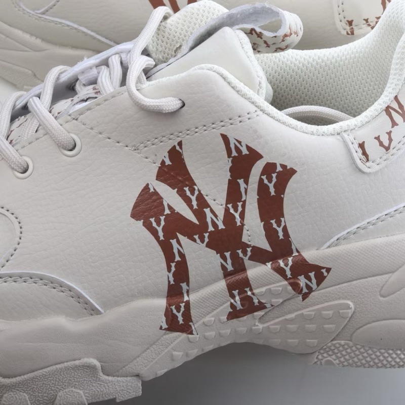 MLB Bigball Chunky Classic Monogram New York Yankees Ivory