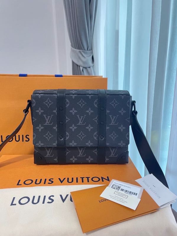 Louis Vuitton Trunk Messenger (SAC MESSENGER TRUNK, M45727)