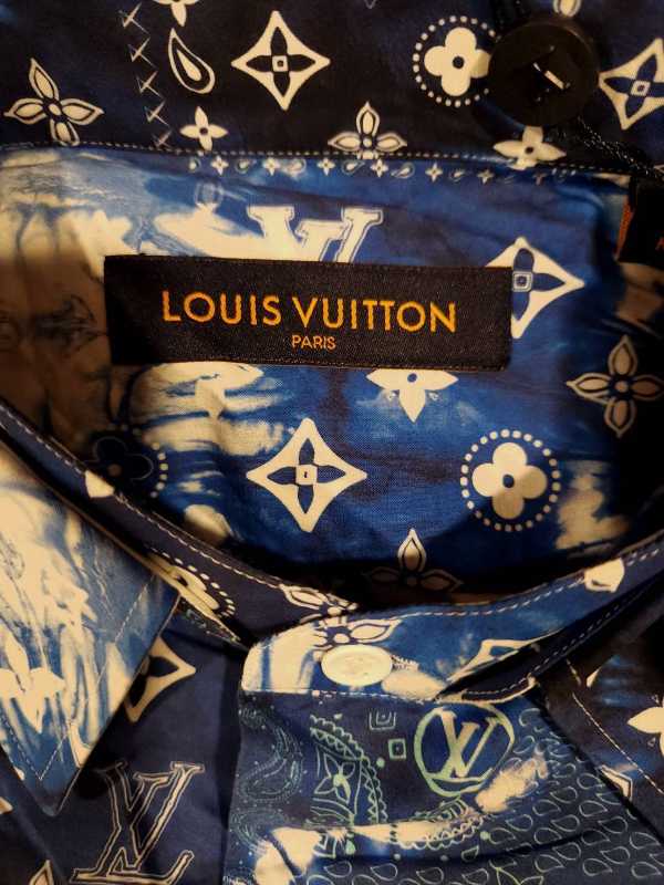 SASOM  apparel Louis Vuitton Monogram Bandana Short-Sleeved Denim Shirt  Indigo Check the latest price now!