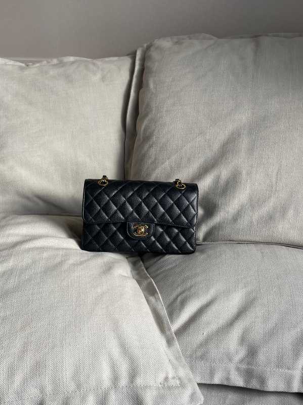 SASOM  กระเป๋า Chanel Small Classic Handbag 9 In Grained Calfskin With  Gold-Tone Metal Hardware Black เช็คราคาล่าสุด