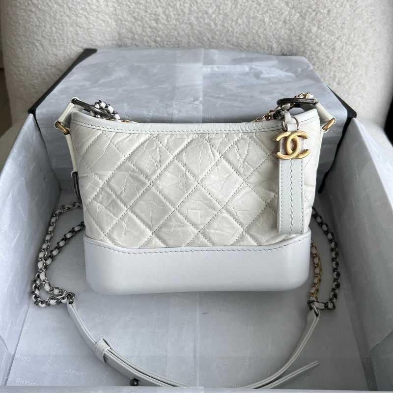 Shop CHANEL Chanel's Gabrielle Small Hobo Bag (A91810 Y61477 94305, A91810  B01532 N5230, A91810 Y61477 N4859, A91810 Y61477 C0200) by dignite