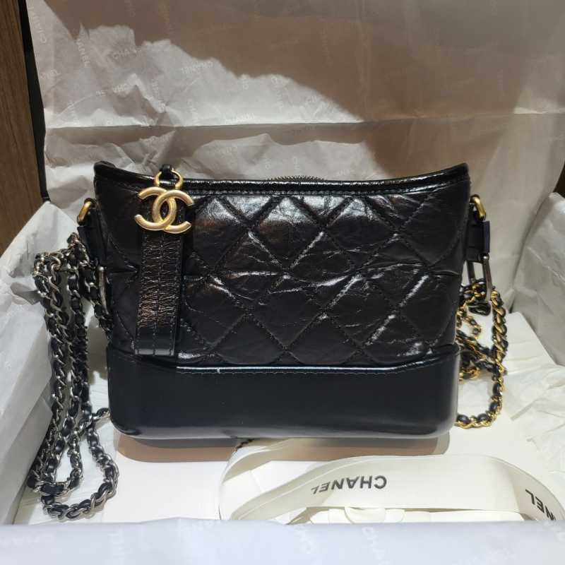 CHANEL Chanel's Gabrielle Small Hobo Bag (A91810 Y61477 94305)