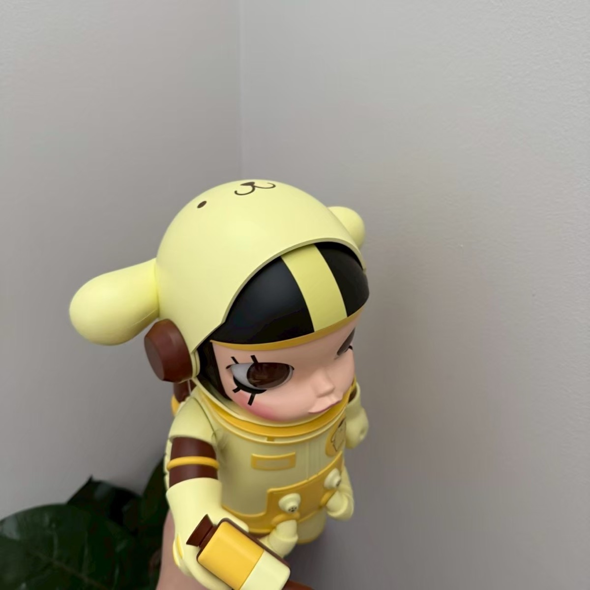 เช็คการ์ด) Pop Mart Pompompurin (MEGA SPACE MOLLY 400 Sanrio