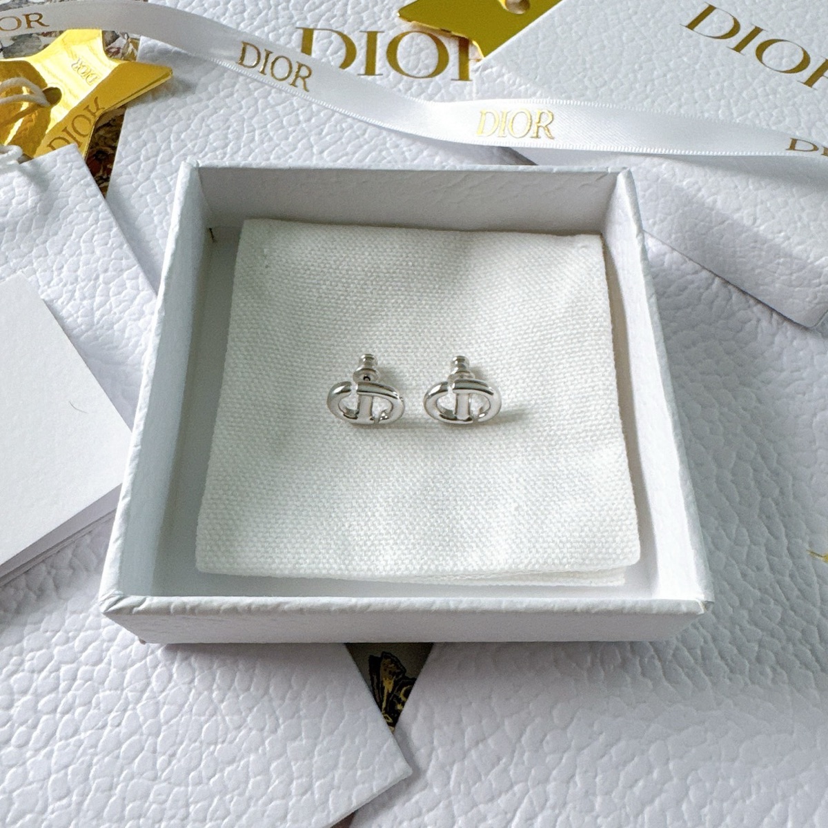DIOR CD NAVY STUDS E1594C パラジウム CD Navy Stud Earrings Gold