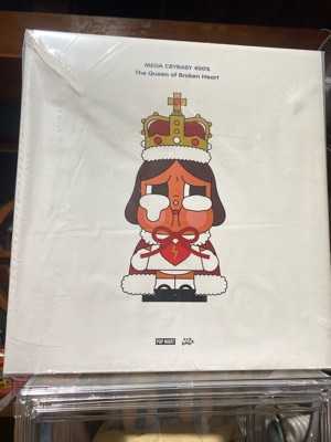 Pop Mart MEGA CRYBABY 400% The Queen of Broken Heart Blind Box