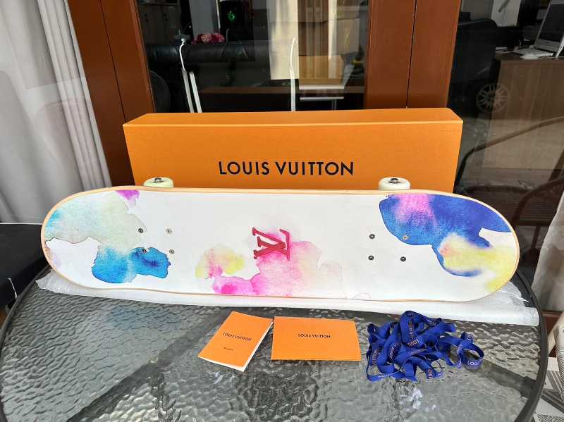 Louis Vuitton watercolour Skateboard 100% authentic brand new GI0622