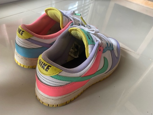 dunk low easter restock