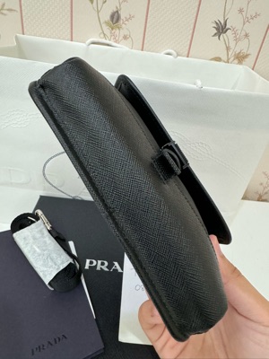 Shop PRADA RE NYLON 2022-23FW Re-Nylon smartphone case (2ZH155_2DMI_F0002)  by NOOSA80