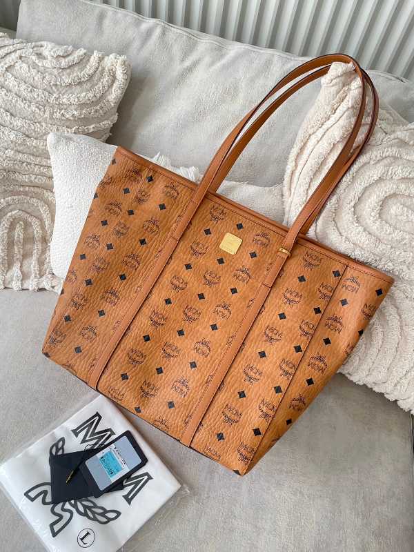 MCM Aren Top-Zip Shopper In Visetos-Logo Plate With 24k Gold