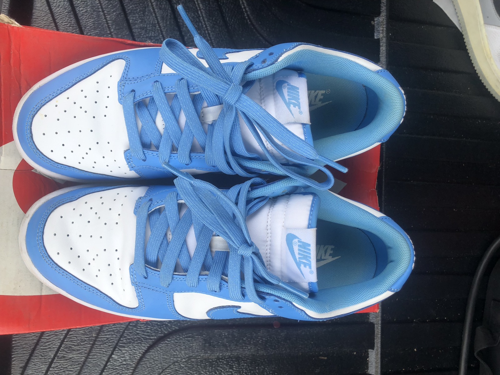 nike dunk low unc 2021