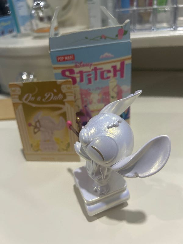 Pop Mart Cupid (Disney Stitch On A Date Series Figures) Secret