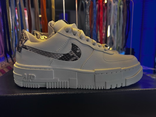 air force 1 pixel snake