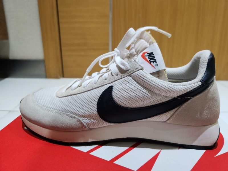 tailwind 79 white phantom black