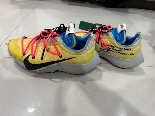 nike off white vapor street yellow on feet