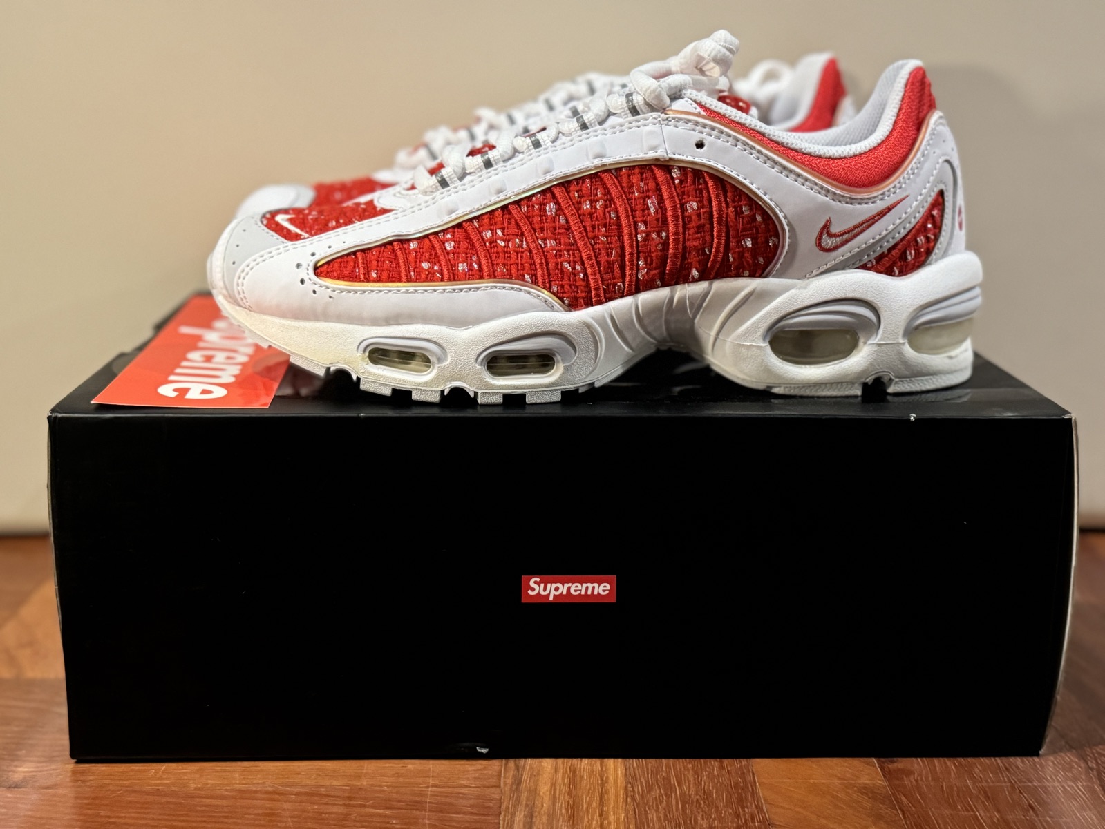 Buy Sell Nike Air Max Tailwind Supreme White SASOM