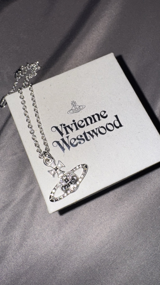 Vivienne Westwood ネックレス MAYFAIR BAS RELIEF 630203EG Mayfair Bas Relief Pendant Necklace in GOLD-CRYSTAL-AB