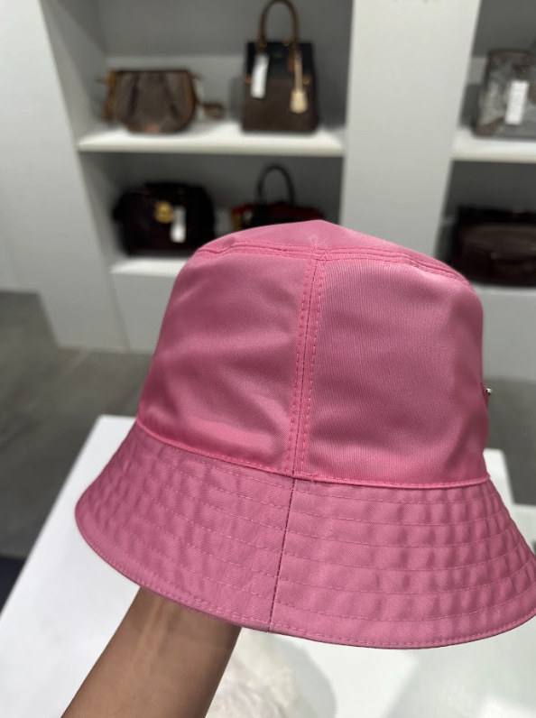 ??Prada Pink Nylon Bucket Hat with Triangle Logo PRADA Pink Nylon Bucket Hat Triangle Logo Plaque Solid One  main image 4