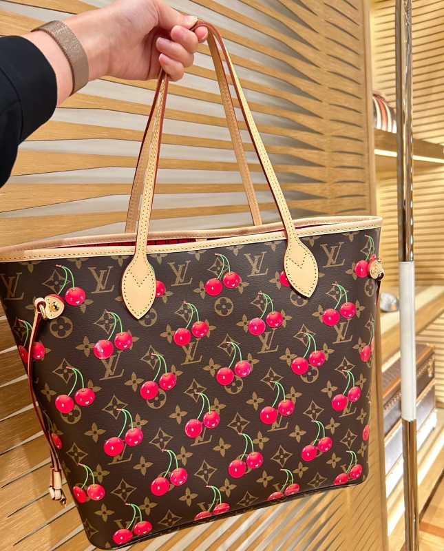 コラボ【LOUIS VUITTON x 村上隆】Neverfull MM Monogram Cherry More To Love From Louis Vuitton's Murakami Cherry Drop