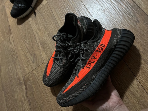 yeezy boost 350 v2 black orange