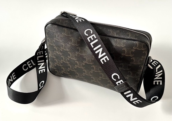 CELINE Triomphe Canvas Medium messenger bag in triomphe canvas (197202DND)